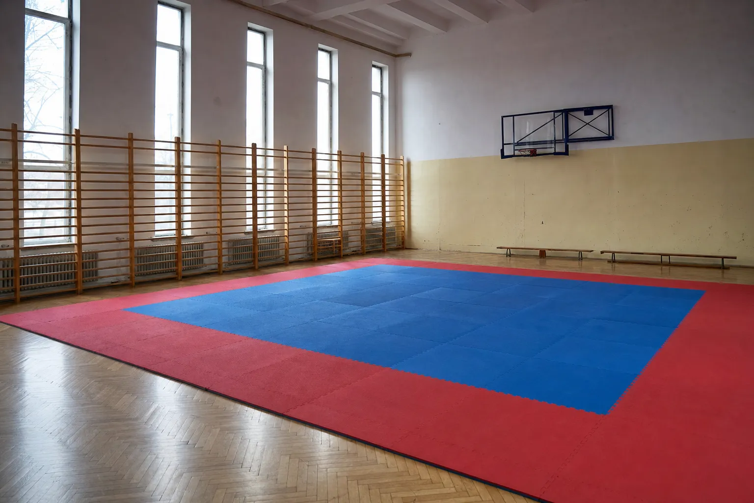 Sala gimnastyczna Szkoły Podstawowej nr 1 w Suchym Lesie, w której odbywają się treningi